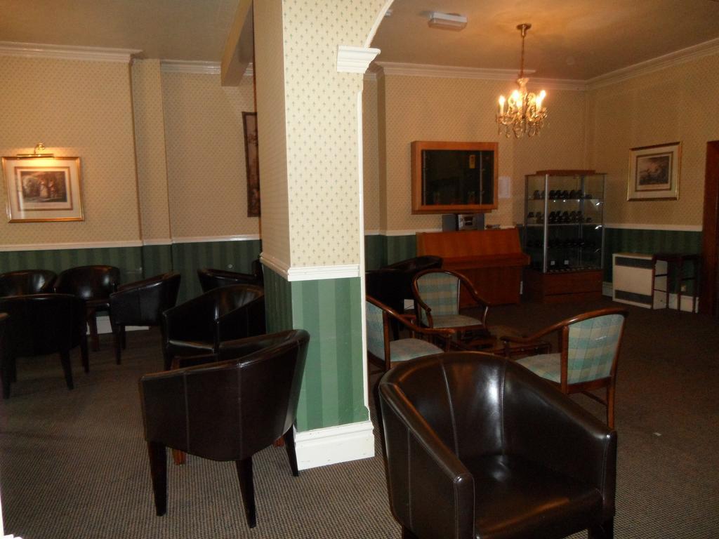 Glen Usk Hotel Llandrindod Wells Eksteriør billede