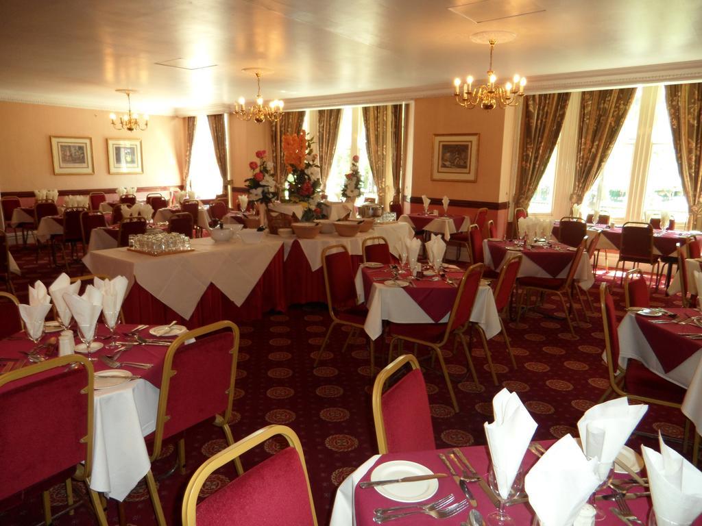 Glen Usk Hotel Llandrindod Wells Eksteriør billede